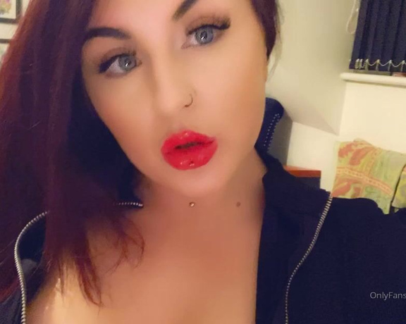 GODDESS TAYLOR aka Taylorhearts_xx OnlyFans - 5dffb3b049c887fc7aaea