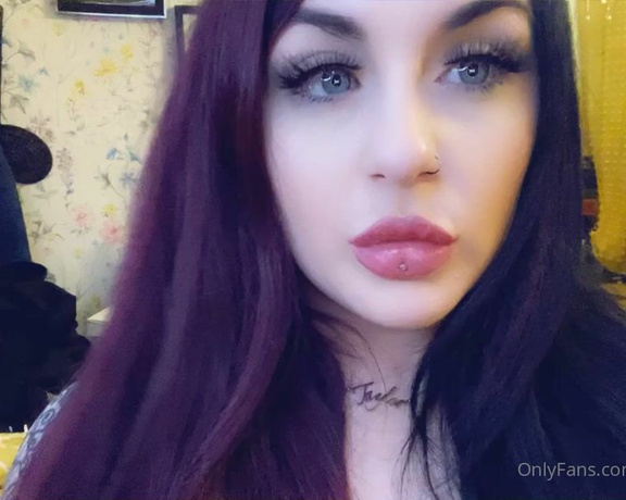 GODDESS TAYLOR aka Taylorhearts_xx OnlyFans - Verbal cock degradation!