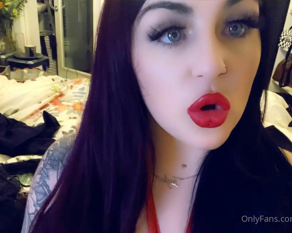 GODDESS TAYLOR aka Taylorhearts_xx OnlyFans - 17th task!  if you can’t do either I want a tip!