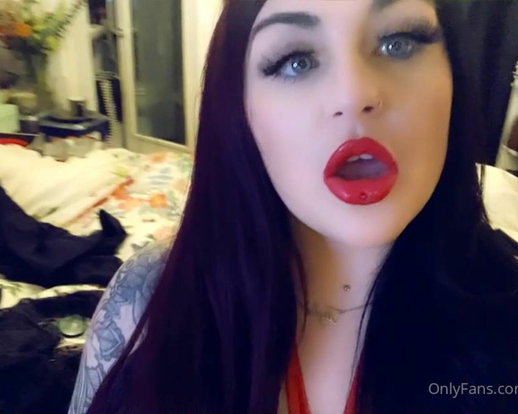 GODDESS TAYLOR aka Taylorhearts_xx OnlyFans - 17th task!  if you can’t do either I want a tip!