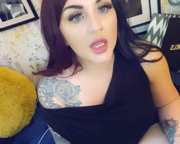 GODDESS TAYLOR aka Taylorhearts_xx OnlyFans - Findom Brag for Losers who love to SPOIL! (4 mins)