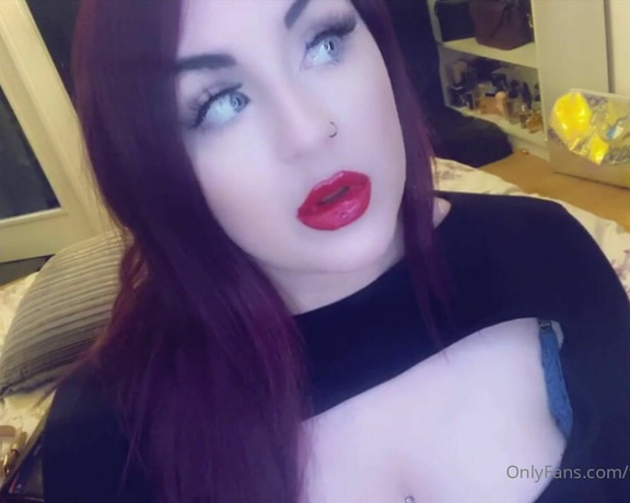 GODDESS TAYLOR aka Taylorhearts_xx OnlyFans - I promise chastity with me is a good idea ) (3 mins)