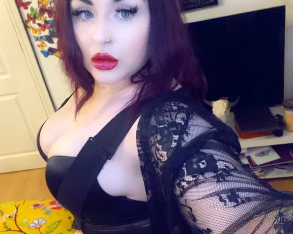 GODDESS TAYLOR aka Taylorhearts_xx OnlyFans - Always teasing you