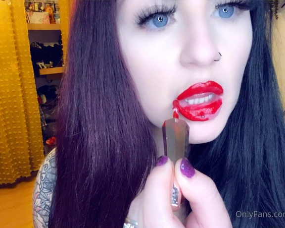 GODDESS TAYLOR aka Taylorhearts_xx OnlyFans - Love these lips Pay for their next top up!!! Tip this clip’