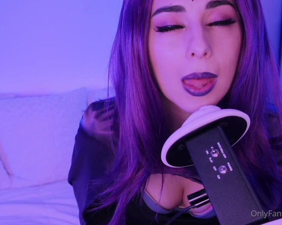 Luna Rexx aka Lunarexx OnlyFans - Here are a few minutes from my Raven ear licking ASMR vid I cant show you the whole thing since