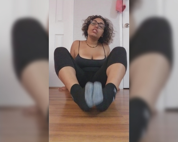 Thickpuertoricansoles aka Thickprsoles OnlyFans - Stupid fucker enjoy getting kicked with my socks