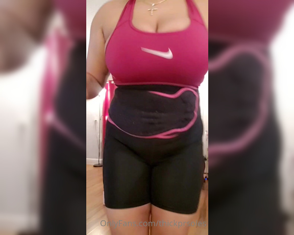 Thickpuertoricansoles aka Thickprsoles OnlyFans - Titties