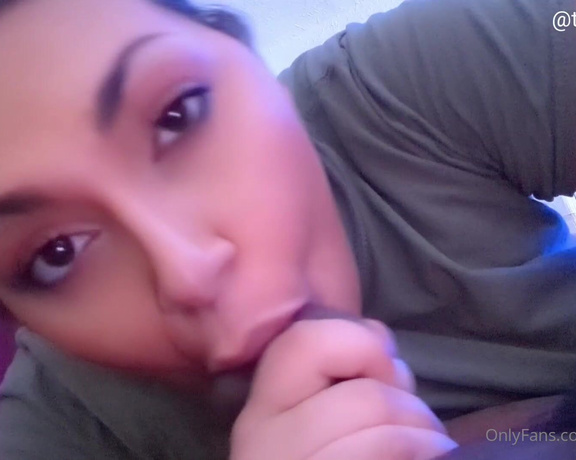 Thickpuertoricansoles aka Thickprsoles OnlyFans - Morning ball licks