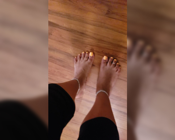 Thickpuertoricansoles aka Thickprsoles OnlyFans - Dumb men watch out
