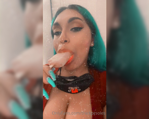 Thickpuertoricansoles aka Thickprsoles OnlyFans - Don’t you wish u was the icee