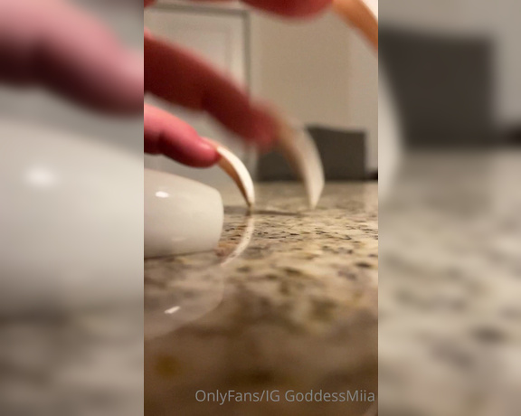 Goddess Miia aka Goddessmiia OnlyFans - Does anyone else find nail tapping relaxing It’s so soothing