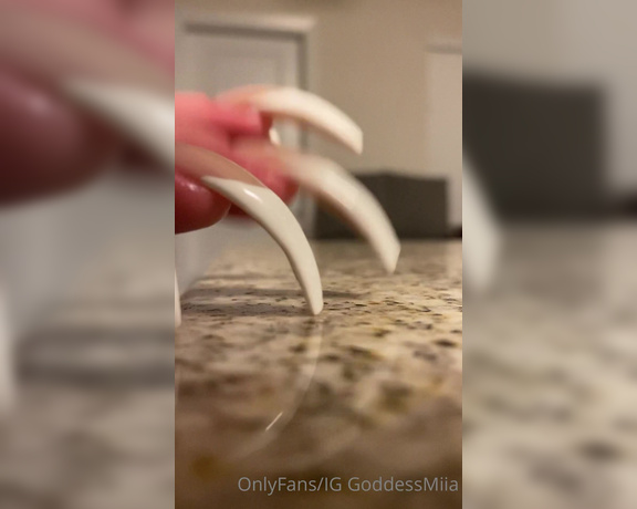 Goddess Miia aka Goddessmiia OnlyFans - Does anyone else find nail tapping relaxing It’s so soothing