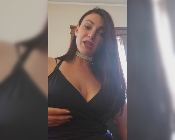 ANACONDA NOIRE aka Anacondanoire OnlyFans - [video] My curves own your wallet