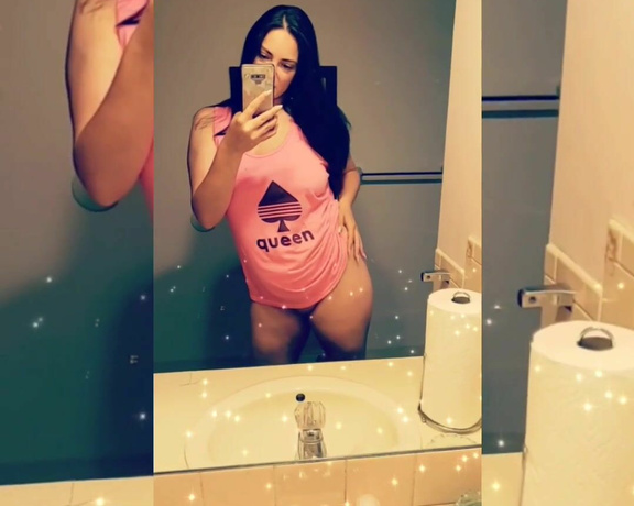 ANACONDA NOIRE aka Anacondanoire OnlyFans - Soon youll be seeing this cute QOS and Snowbunny Gang shirts not only on hot Moms but their sexy