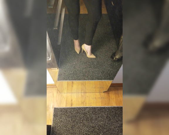 ANACONDA NOIRE aka Anacondanoire OnlyFans - Cuck funded heels always feel extra sexy