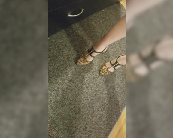 ANACONDA NOIRE aka Anacondanoire OnlyFans - Tease in My new sexy heels reimburse while you dream of licking My stinky feet clean