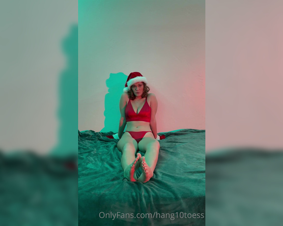 Linzi Little aka Hang10toess OnlyFans - Have you been a good boy this year If you have, this is for you!