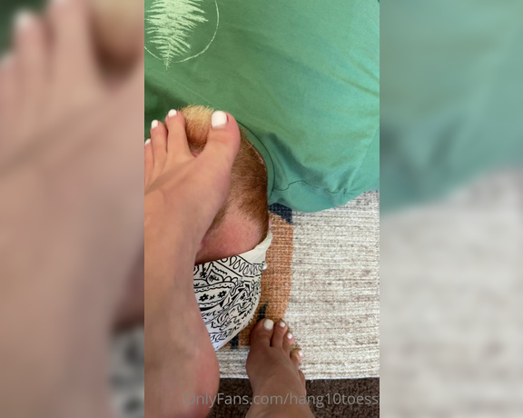 Linzi Little aka Hang10toess OnlyFans - Here’s an amazing footworship video I found for you guys ) almost done with vacation so I can go bac