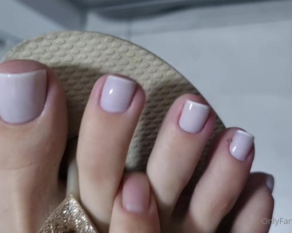 Prii Feet aka Prii_feet OnlyFans - French nails new