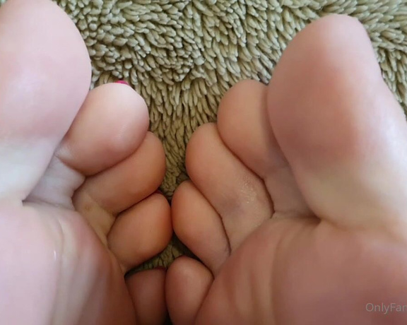 Prii Feet aka Prii_feet OnlyFans Video 54