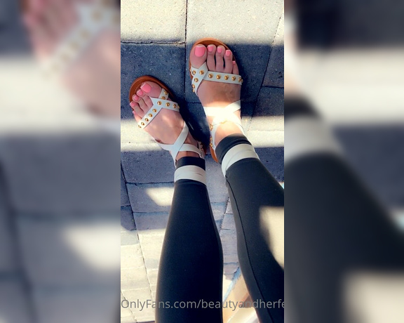 Beautyandherfeetz aka Beautyandherfeetz OnlyFans - Took these sexy sandals out in the sun Hear that brand new leather tryna stretch around my feet