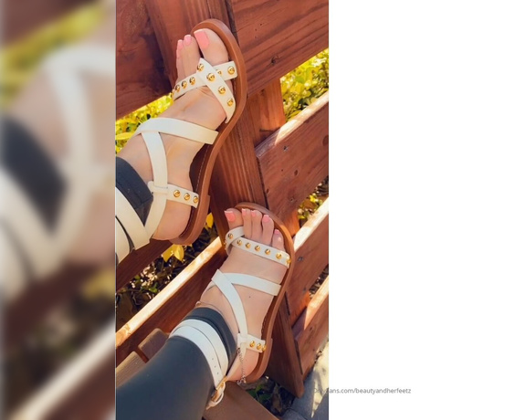 Beautyandherfeetz aka Beautyandherfeetz OnlyFans - These sandals look  on butt uffffff my feet were so sweaty after wearing these all day in the