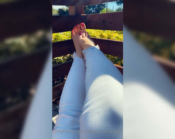 Beautyandherfeetz aka Beautyandherfeetz OnlyFans - The pros to having a 4K camera True to life color on them little tootsies , clear AF Toe Points