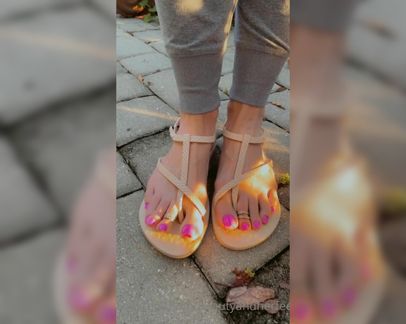 Beautyandherfeetz aka Beautyandherfeetz OnlyFans - Pretty sandals in the morning sun