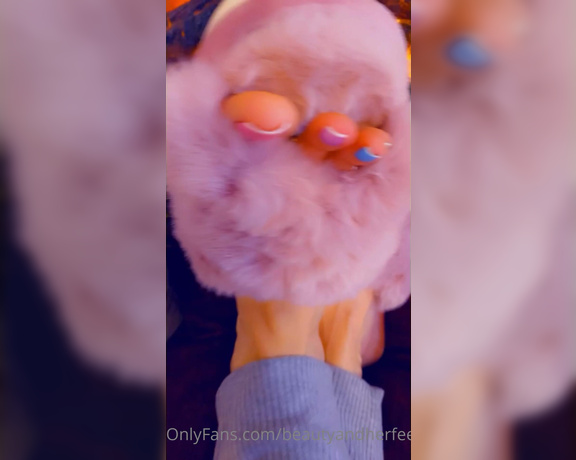 Beautyandherfeetz aka Beautyandherfeetz OnlyFans - Feet heat in these cozy slippers after I warm these up I’m going to smother your face with them