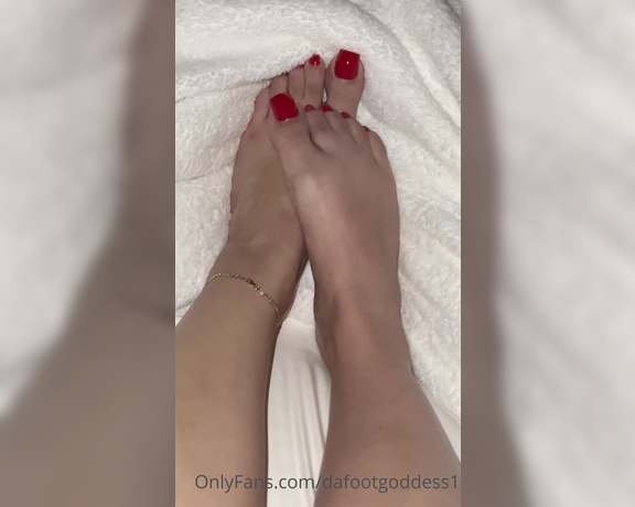 Da Foot Goddess aka Dafootgoddess1 OnlyFans - Say goodnight to your goddess