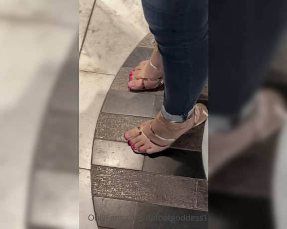 Da Foot Goddess aka Dafootgoddess1 OnlyFans - Elevator chronicles