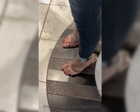 Da Foot Goddess aka Dafootgoddess1 OnlyFans - Elevator chronicles