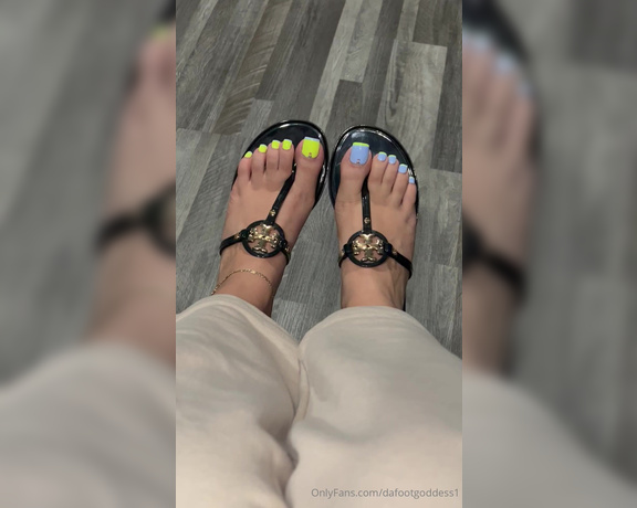 Da Foot Goddess aka Dafootgoddess1 OnlyFans - When I first got this pedi I was like ehhhh, but now i LOVEEEE