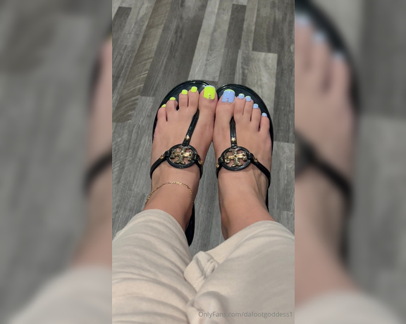 Da Foot Goddess aka Dafootgoddess1 OnlyFans - When I first got this pedi I was like ehhhh, but now i LOVEEEE