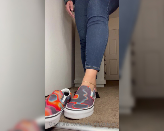 Da Foot Goddess aka Dafootgoddess1 OnlyFans - A little sock and shoe tease ft sock sniffing