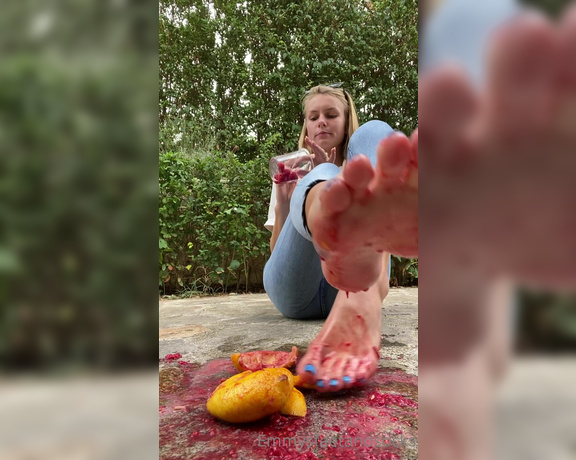 Emmysfeetandsocks aka Emmyfeetandsocks OnlyFans - Made some Lemonade for y’all You just have to lick it from my soles