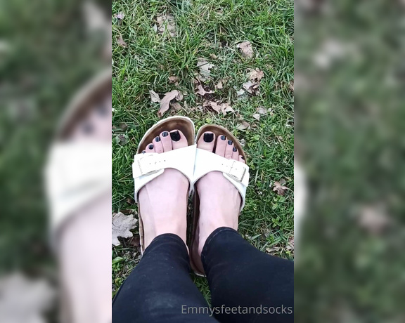 Emmysfeetandsocks aka Emmyfeetandsocks OnlyFans - Little shoeplay I did while I went for a walkie Like these shoes