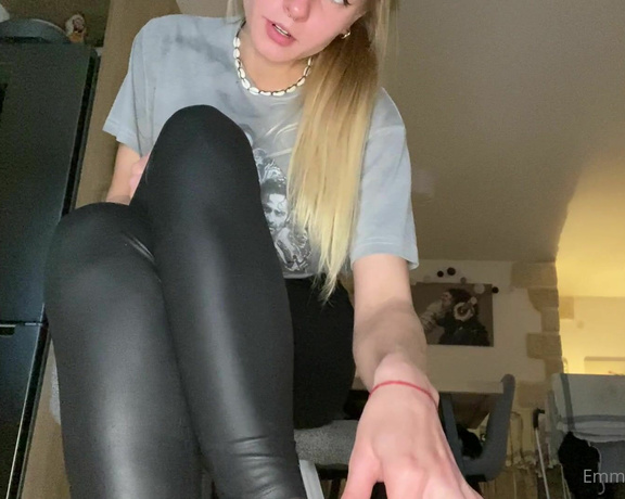 Emmysfeetandsocks aka Emmyfeetandsocks OnlyFans - Back in the game Day one and already SHINY The weather is getting hotter the next days so lets