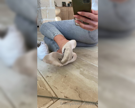 Emmysfeetandsocks aka Emmyfeetandsocks OnlyFans - Four days worn and absolutely NASTY! Seems like my feet are just too smelly… 1