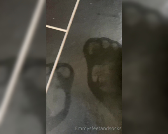 Emmysfeetandsocks aka Emmyfeetandsocks OnlyFans - SockVans update They already smell kinda strong and look at these dark footprints