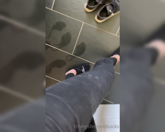 Emmysfeetandsocks aka Emmyfeetandsocks OnlyFans - Some really sweaty one’s