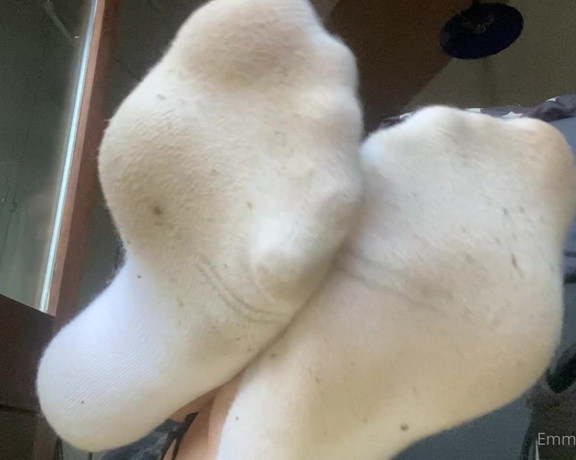 Emmysfeetandsocks aka Emmyfeetandsocks OnlyFans - You wanted them sweaty… Well I made them EXTRA SWEATY and unbelievable SMELLY for you! And look