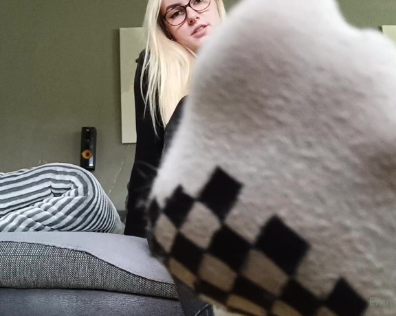 Emmysfeetandsocks aka Emmyfeetandsocks OnlyFans - Some of my old videos, theyll get subtitles very soon and ill upload new ones very soon too 5