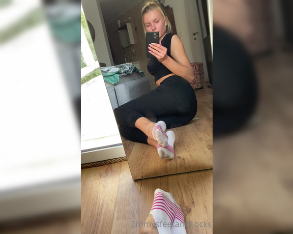 Emmysfeetandsocks aka Emmyfeetandsocks OnlyFans - But busy mean’s SWEATY Sadly I’m still very busy but if everything works it will be better after