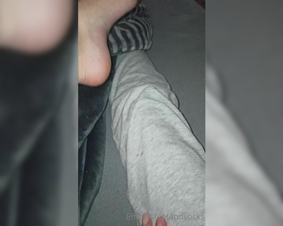 Emmysfeetandsocks aka Emmyfeetandsocks OnlyFans - You can literally see how sweaty my feet are Wanna lick them clean