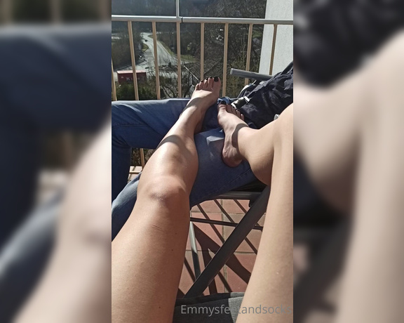 Emmysfeetandsocks aka Emmyfeetandsocks OnlyFans - Hey guys Im not feeling very good today bc I have a bad headache since the morning So just some 1