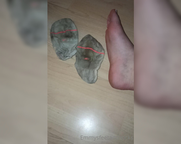 Emmysfeetandsocks aka Emmyfeetandsocks OnlyFans - What my socks look like after a couple of days on my feet absolutely wet from sweat They smell