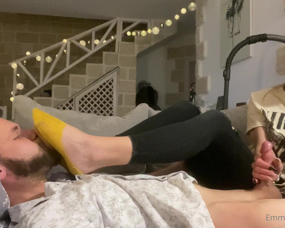 Emmysfeetandsocks aka Emmyfeetandsocks OnlyFans - Finally it´s time to jerk him off while he sniffs my nasty 6 day socks