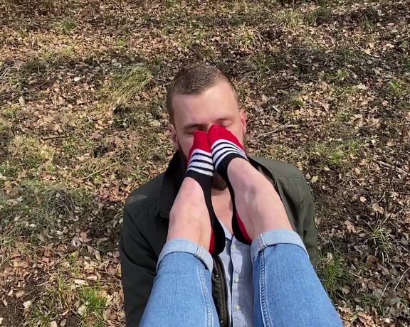 Emmysfeetandsocks aka Emmyfeetandsocks OnlyFans - Here we go again, watch me tease my bf trough a day With ,,Happy End