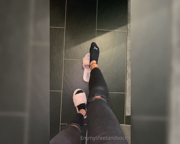 Emmysfeetandsocks aka Emmyfeetandsocks OnlyFans - Just got home very busy today but these socks… Well you can see it So what would you like